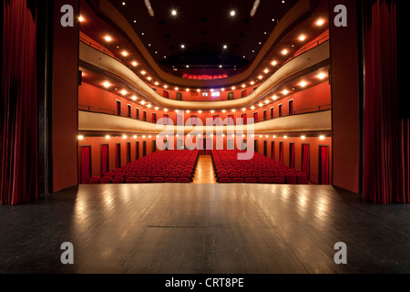 Bancarelle di un teatro dal palco Foto Stock
