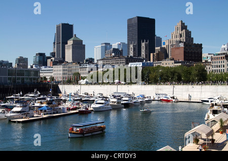 Il centro cittadino di Montreal come visto dal porto vecchio, Québec Foto Stock