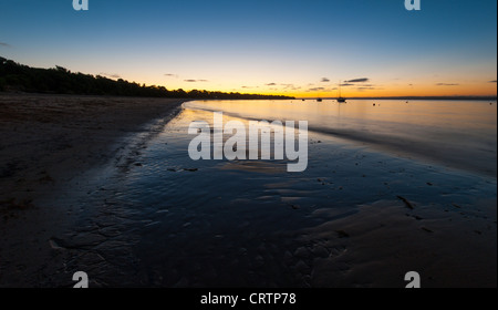 Sunsetting sulla spiaggia a Cowes Phillip island Victoria Australia. Foto Stock