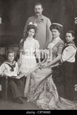 Franz Ferdinand, 1863 - 1914. Arciduca d Austria-Este, austro-ungarici e Principe reale di Ungheria e di Boemia, con la famiglia Foto Stock