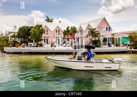 Piccolo villaggio della speranza comune, gomito Cay Abacos, Bahamas. Foto Stock