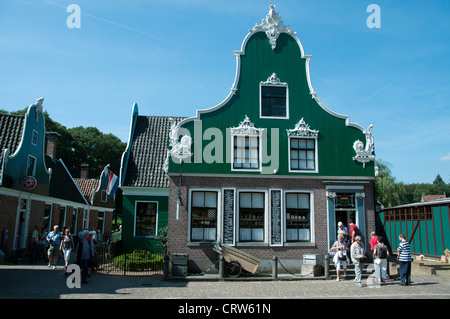 ARNHEM,Olanda - agosto 02:Vecchia casa in legno usato come un negozio e un ristorante ora in museo aperto Arnhem Olanda su agosto 02 Foto Stock