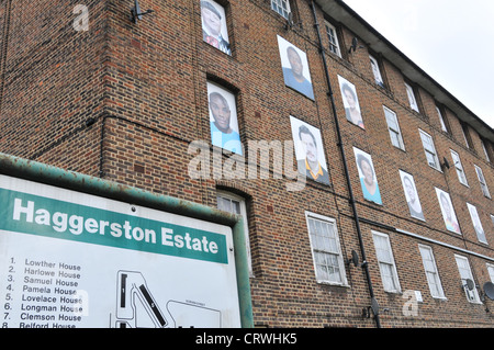 Io sono qui arte Haggerston Station Wagon Hackney Londra Foto Stock