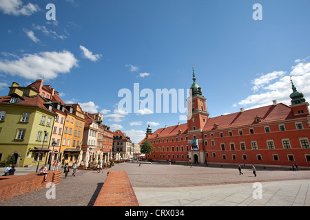 Piazza del Castello e il Castello Reale nel centro storico di Varsavia, Polonia, (Warszawa). Foto Stock