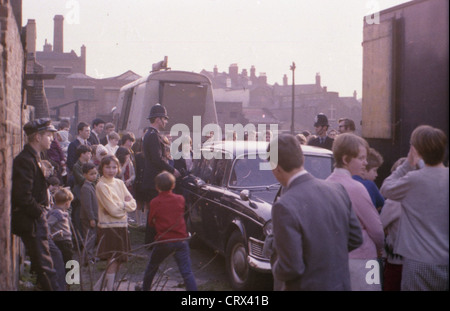 003574 - i Beatles in arrivo per le riprese presso la Knole Park a Sevenoaks il 7 febbraio 1967 Foto Stock