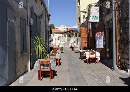 Ristoranti nelle strade della città vecchia,limassol, Cipro,l'Europa Foto Stock