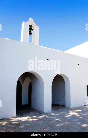 Ibiza Santa Agnese de Corona Ines chiesa bianca in isole baleari Foto Stock