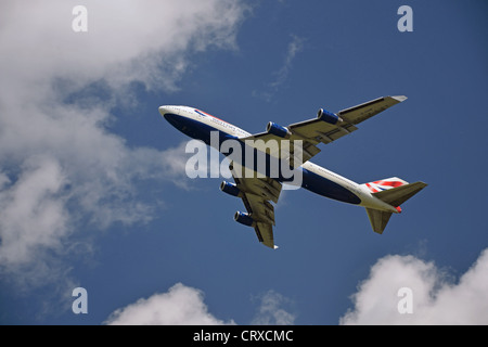 British Airways Boeing 747-436 aeromobili in fase di decollo dall'aeroporto di Heathrow, Greater London, England, Regno Unito Foto Stock