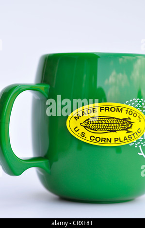 Tazza in plastica realizzato da mais - amido Biocompostables aka PLA Materie Plastiche Foto Stock