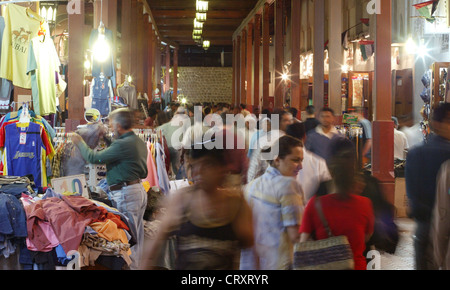 Il vecchio Souq nella città vecchia di Dubai Foto Stock