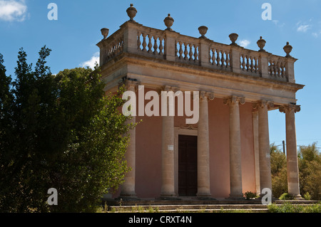 La Coffee House al castello di Donnafugata, nei pressi di Ragusa, Sicilia, Italia, un palazzo neoclassico del 19C costruito sui resti di una fortezza medievale Foto Stock