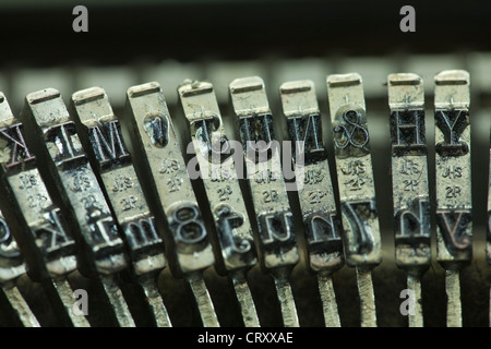 In prossimità di una classica macchina da scrivere meccanica Typebars Foto Stock