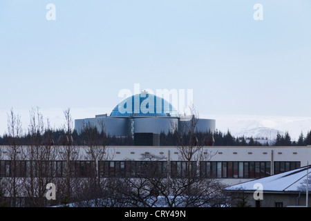 La Perla (Perlan) Reykjavik, Islanda - contiene la saga di un museo e un ristorante girevole Foto Stock