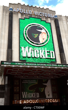 Il West End Musical "Wicked" al Teatro Apollo Victoria, London REGNO UNITO Foto Stock