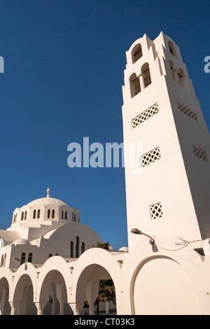 Cattedrale Ortodossa noto anche come Mitropolis, Fira, la capitale di Santorini, Grecia Foto Stock