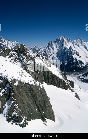 Francia, Alpi, Savoie, Chamonix, Aiguille du Dru, Aiguille Verte, Foto Stock