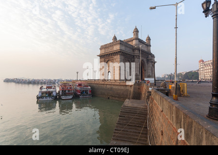 Gateway of India, Mumbai, India, all'inizio. La luce del mattino Foto Stock