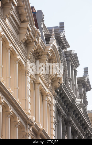 Facciate di edifici, cosìHo-Cast ferro quartiere storico, NYC Foto Stock