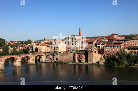 Francia, Midi-Pirenei, Albi, skyline, Tarn Fiume, Pont-vieux, Foto Stock