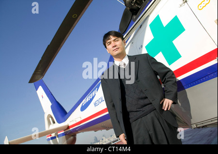 Il pilota della Air Ambulance Service presso il Samsung Medical Center, Seoul, Corea del Sud. Foto Stock