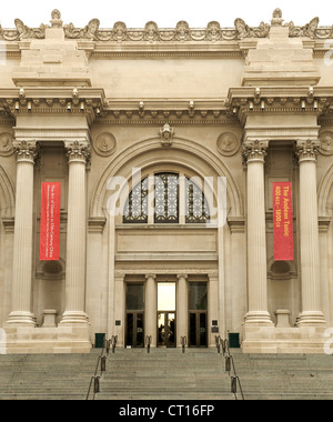 Metropolitan Museum of Art sulla Fifth Avenue a Manhattan, New York. Foto Stock