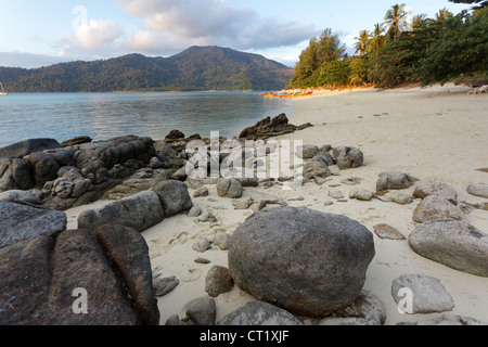 Tropical scenic in ko lipe island Sunset beach, Thailandia Foto Stock