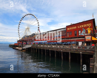 Grande ruota panoramica Ferris al Pier 57, Seattle, USA Foto Stock