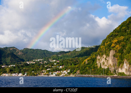 Rainbow su Dominica, Mar dei Caraibi, Dominica Foto Stock