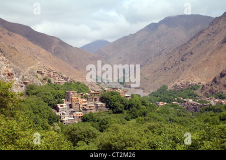 Nei villaggi delle alte montagne Atlas, Marocco, Africa Foto Stock