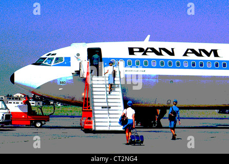Vintage Pan AM 707 imbarco equipaggio all'aeroporto, Italia, 1974 Foto Stock