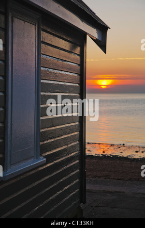 Cabine sulla spiaggia, al cappone, Isle Of Wight, Regno Unito Foto Stock