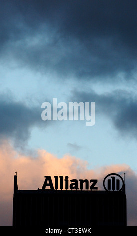 La sede centrale di Berlino di Allianz AG, durante le tempeste Foto Stock