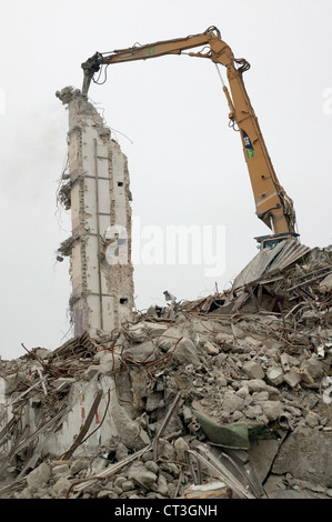 Ultimo resto di un magazzino demolito Foto Stock