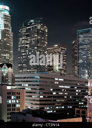 Los Angeles grattacieli illuminati di notte Foto Stock