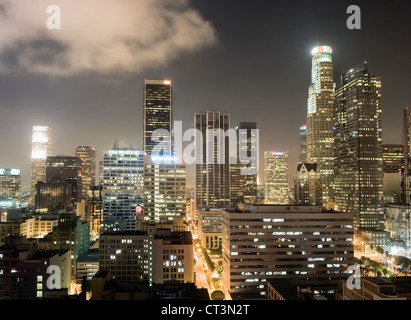 Los Angeles grattacieli illuminati di notte Foto Stock