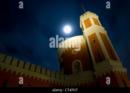 Kastellet è una piccola cittadella situato sull'isolotto Kastellholmen nel centro di Stoccolma, fotografato di notte Foto Stock