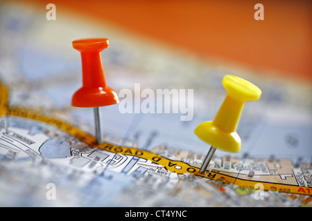 Puntina da disegno sulla mappa Foto Stock