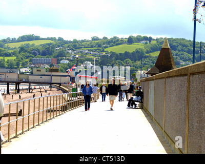 La promenade guardando verso Shaldon a Teignmouth,South Devon, Inghilterra, Regno Unito. Foto Stock