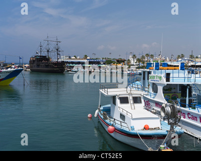 Dh Liminaki harbour AYIA NAPA CIPRO turistica cipriota imbarcazioni da diporto a fianco di quay Agia Napa Harbour Foto Stock