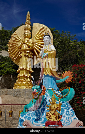 Kuan Yin (aka) Quan Yin o Kwan Yin - dea cinese di compassione a Khao Takiab tempio buddista di Hua Hin Tailandia E.S. Asia Foto Stock