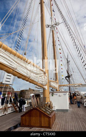 A bordo di Santa Maria Manuela, Tall navi gara 1, St Malo, Francia Foto Stock