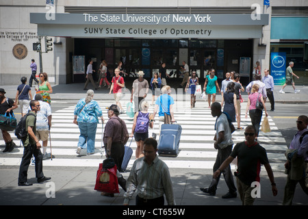 L'università di Stato di New York (SUNY) stato collegio di optometria nel centro di Manhattan a New York Foto Stock