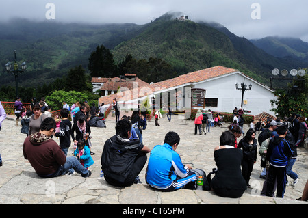 ' Il Cerro de Monserrate ' ( 3152 m) a Bogotà. Dipartimento di Cundimarca. COLOMBIA Foto Stock