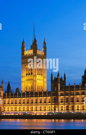 Le case del parlamento di notte, Londra, Regno Unito Foto Stock