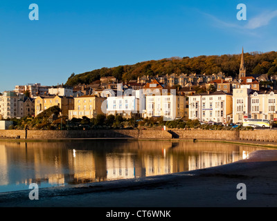 Il lago marino all'estremità nord di Weston Super Mare una località balneare nel nord Somerset England Regno Unito Foto Stock