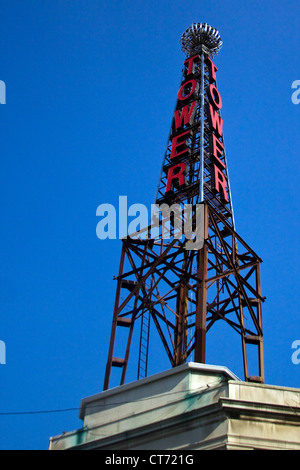 Art Deco torre in cima alla torre Theatre - angolo di 69 th e Ludlow Street nella parte superiore Darby Township, Philadelphia. Foto Stock