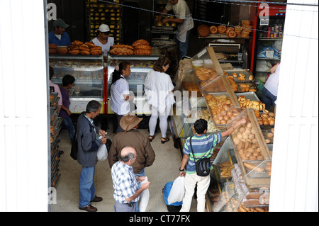 Panaderia (panificio) nella piccola cittadina di Fusagasuga, Colombia, Sud America Foto Stock