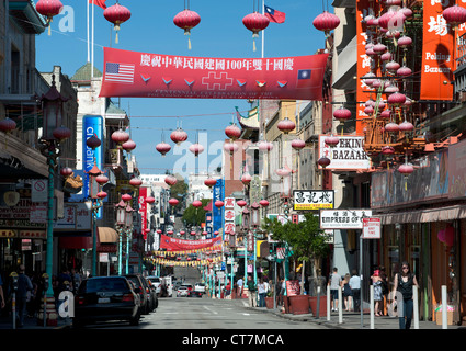 Grant Avenue nel quartiere di Chinatown di San Francisco, California, Stati Uniti d'America. Foto Stock