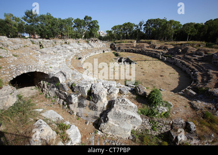 L'anfiteatro romano, Siracusa, Sicilia, Italia Foto Stock