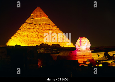 Giza in Egitto; le piramidi. Foto Stock